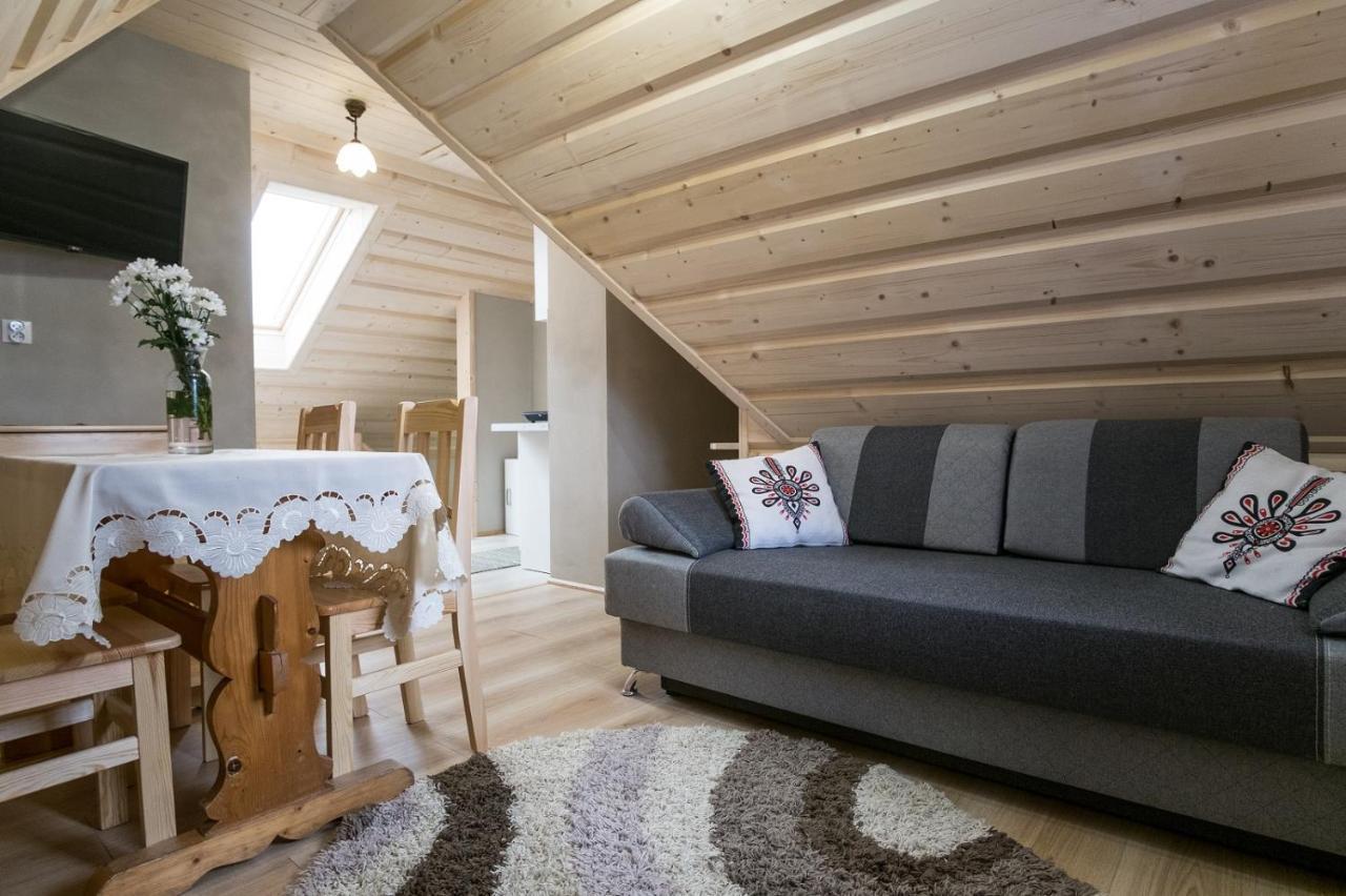 Apartamenty U Gabi Poronin Exteriör bild