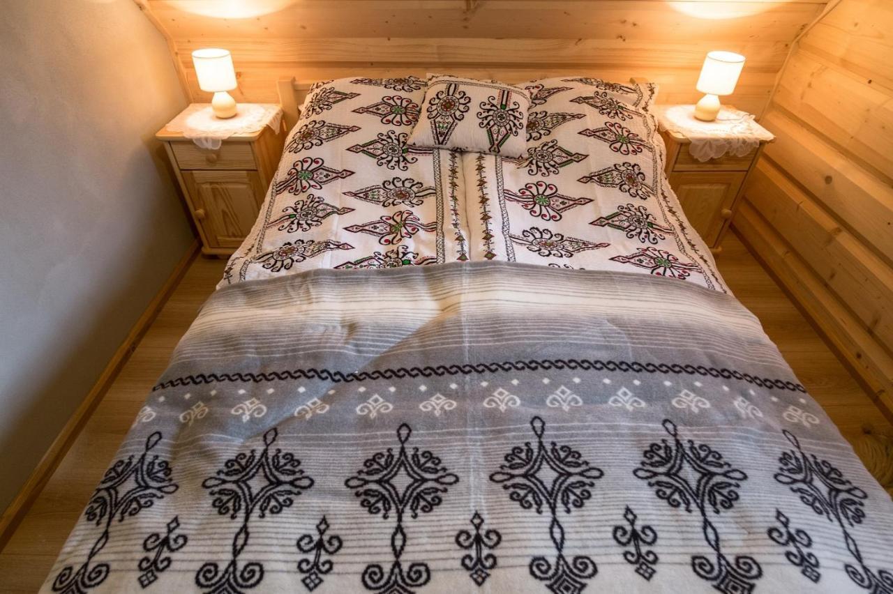 Apartamenty U Gabi Poronin Exteriör bild
