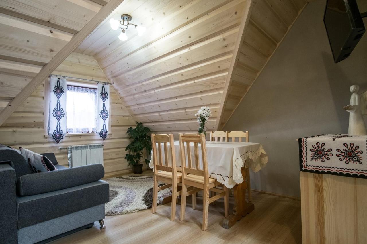 Apartamenty U Gabi Poronin Exteriör bild