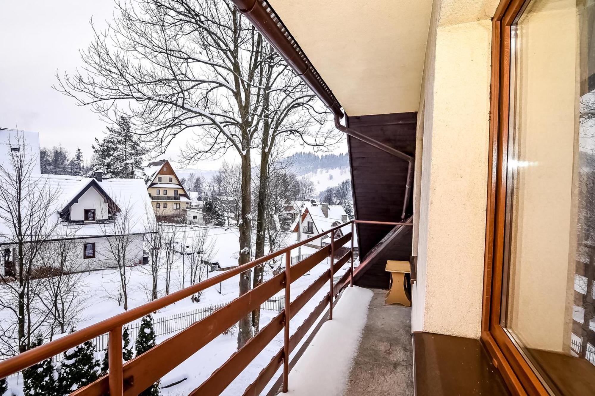 Apartamenty U Gabi Poronin Exteriör bild