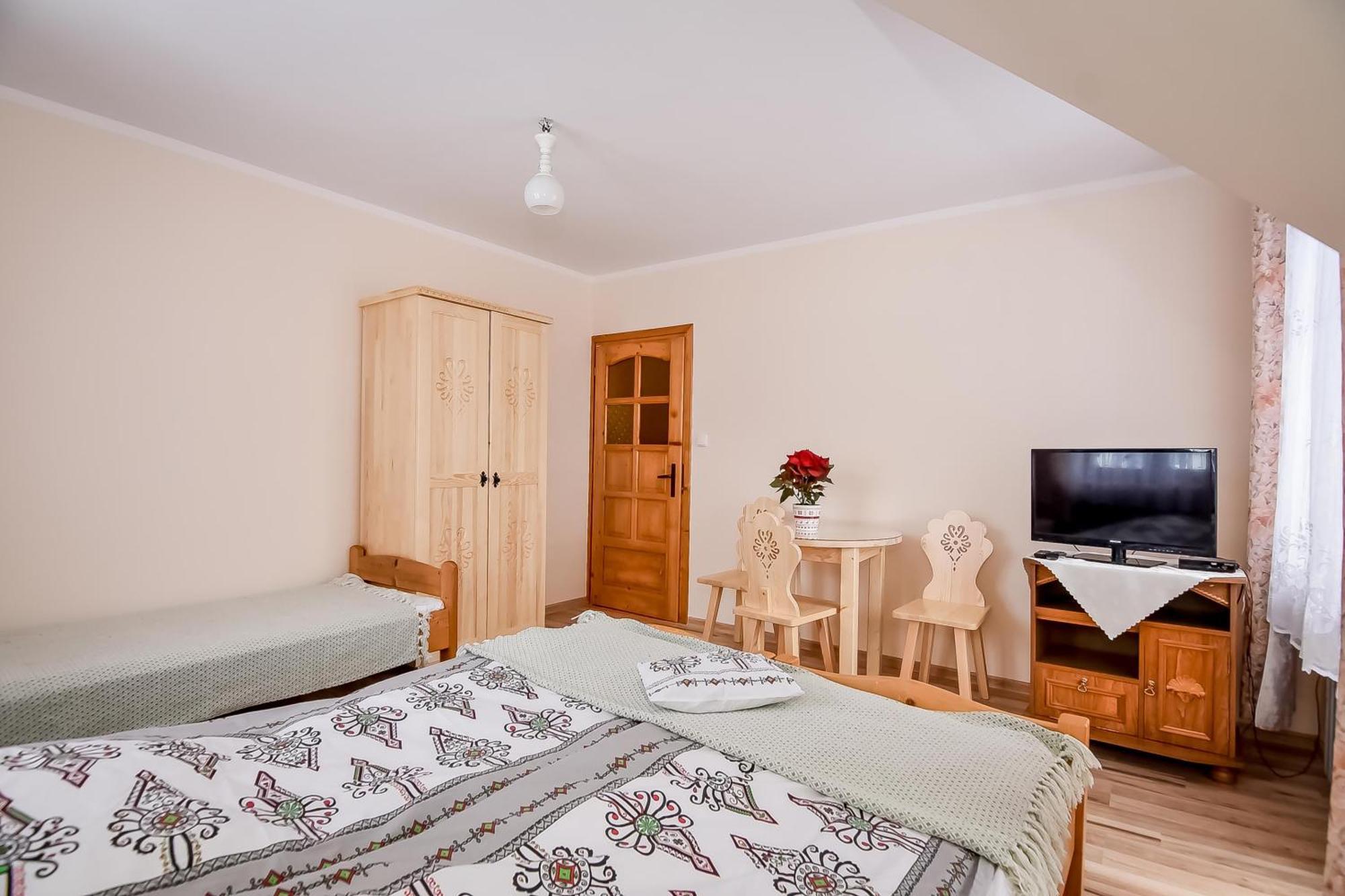 Apartamenty U Gabi Poronin Exteriör bild
