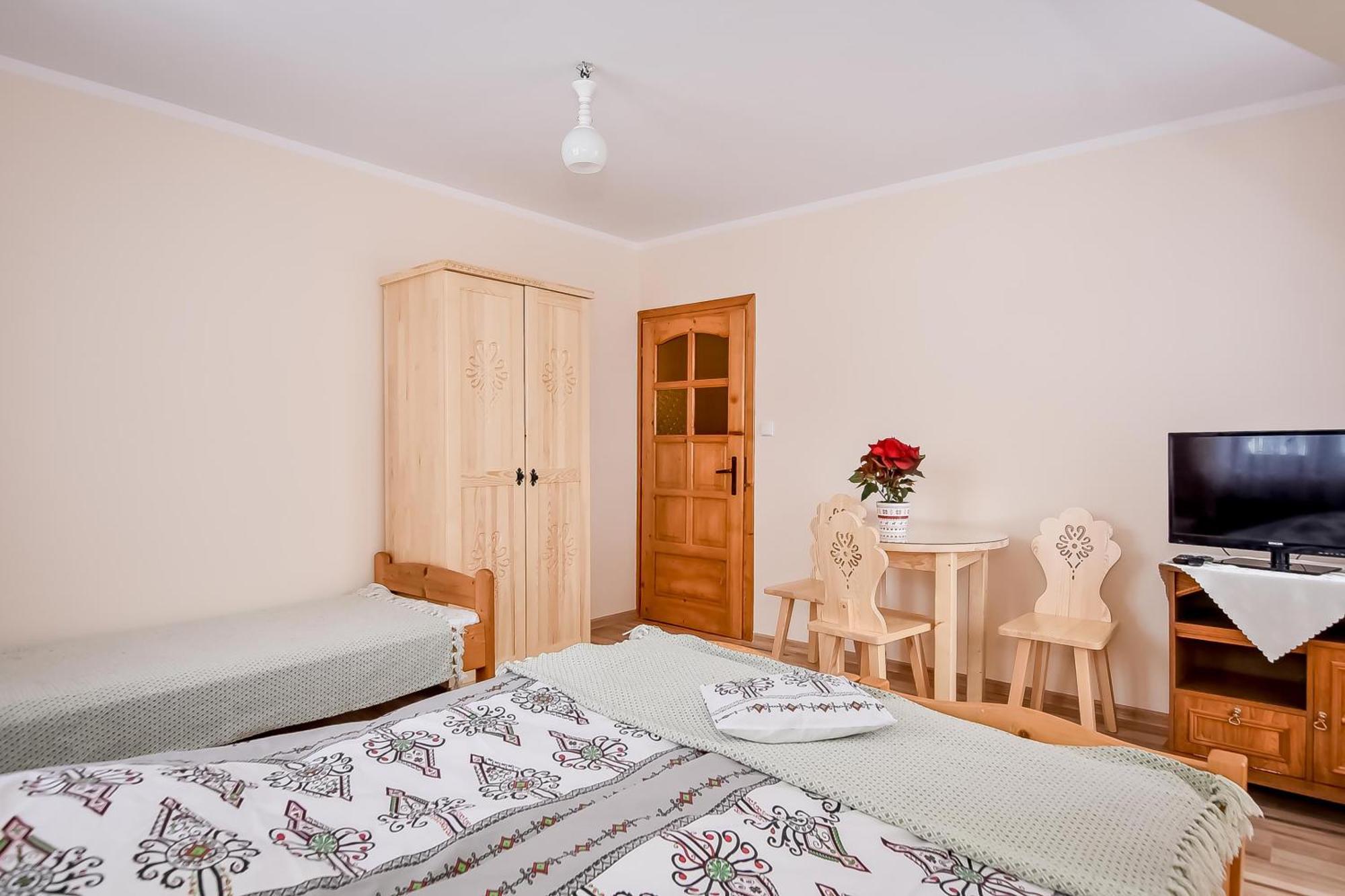 Apartamenty U Gabi Poronin Exteriör bild