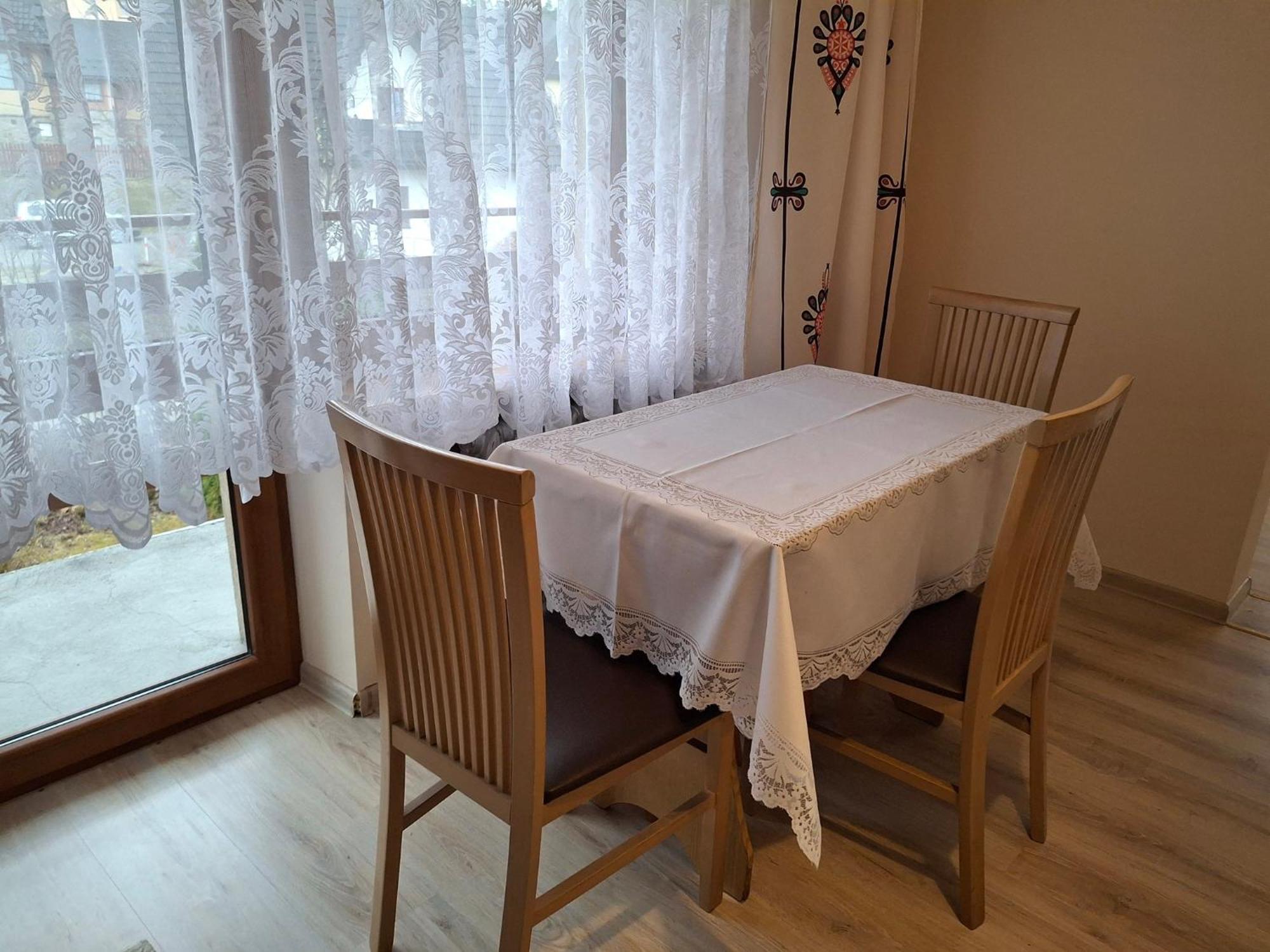 Apartamenty U Gabi Poronin Exteriör bild